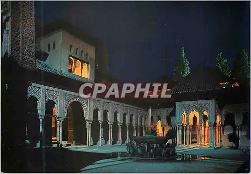 Cartes postales moderne Granada Court des Leones la nuit