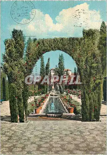 Cartes postales moderne Granada Generalife Jardins Bas