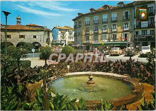 Cartes postales moderne Laredo Santander Fontaine et Jardin