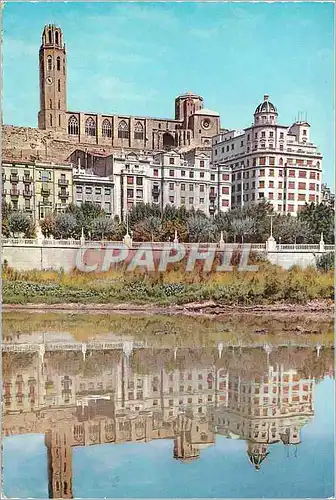 Cartes postales moderne Lerida Le Segre et vue partielle