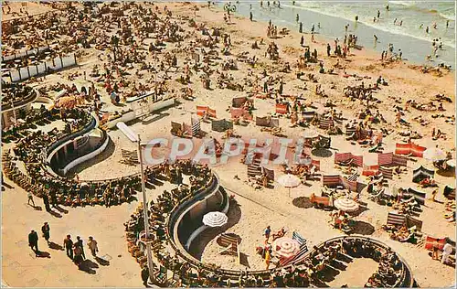 Cartes postales moderne Ostende Digue et Plage