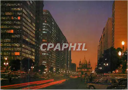 Cartes postales moderne Brasil Turistico Rio de Janeiro Presidente Vargas avenue by night