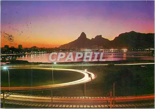 Cartes postales moderne Brasil Turistico Rio de Janeiro Night view of Rodrigo de Freitas Lake