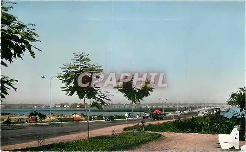 Cartes postales moderne Africolor Douala Le Pont sur le Wouri Cameroon