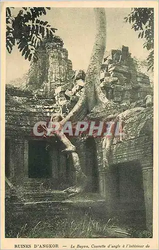 Cartes postales Ruines d Angkor Le Bayon Courelle d angle a l interieur