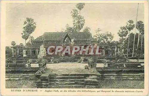 Cartes postales Ruines d Angkor Angkor Vath un des edicules dits bibliotheque qui flanquent la chausse interieur