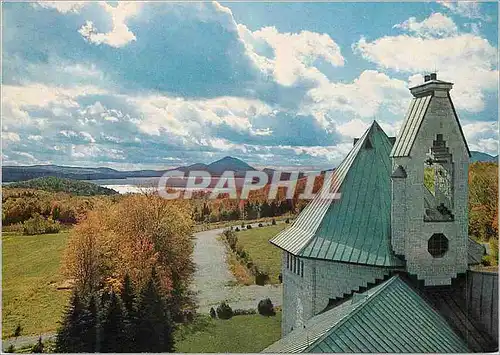 Cartes postales moderne Abbaye benedectine de Saint Benoit du Lac Quebec Canada Le lac Memphremagog et le mont Tete de H