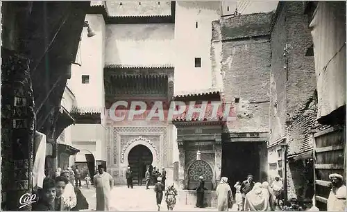 Cartes postales moderne Fes place et fontaine nejjarine