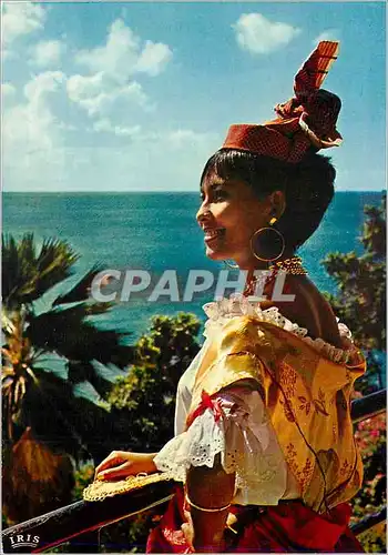 Cartes postales moderne Martinique Folklore antillais Danseuse du groupe folklorique Loulou Boislaville