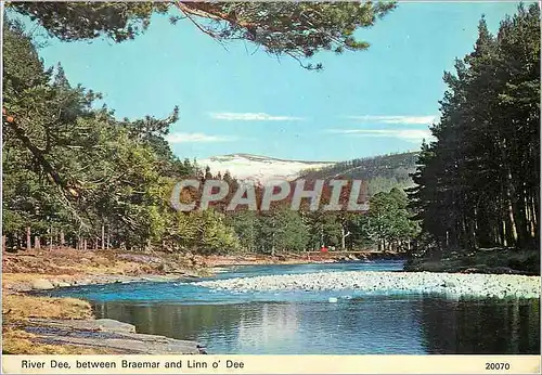 Cartes postales moderne River dee between breamar and linn o dee