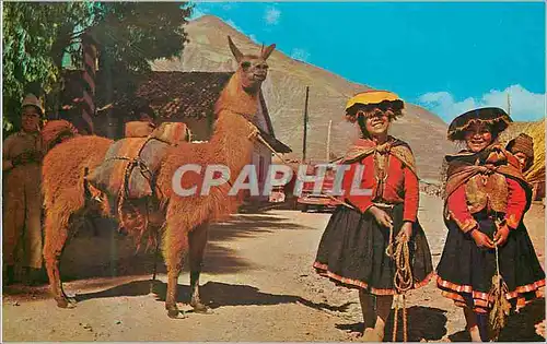 Cartes postales moderne Pisaq Peru Native Girls on the way to the market