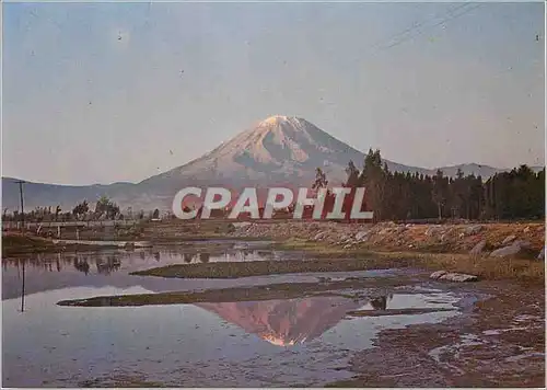 Moderne Karte Reflections of Misti volcano Pond of Tingo Arequipa Peru