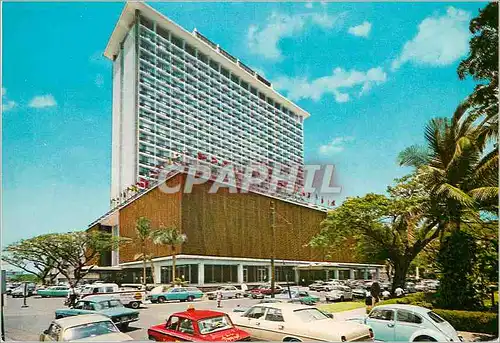 Cartes postales moderne Manila Hilton Dominating Manilas skyline is the Manila Hilton the nations tallest building and l