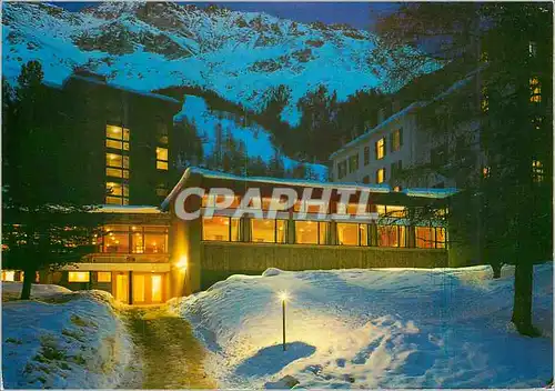 Ansichtskarte AK Zinal Valais Les Hotels Club