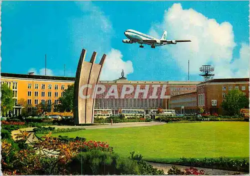 Cartes postales moderne Luftbrucken-Denkmal Avion