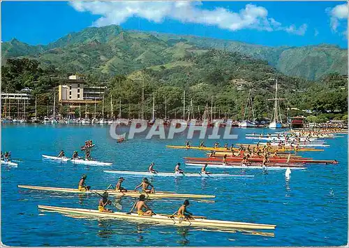 Cartes postales moderne Course de pirogues Tahiti dans la rade de Papeete