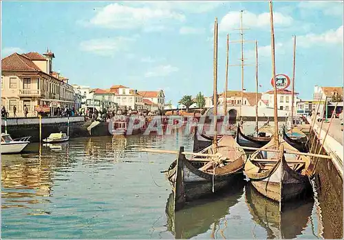 Cartes postales moderne Canal Central Aveiro Bateaux de peche