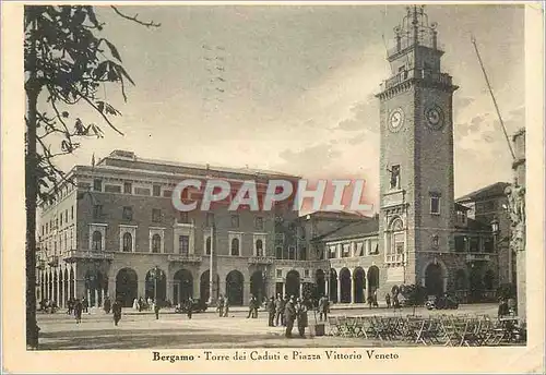 Cartes postales moderne Bergamo Torre dei Caduti Piazza V. Veneto
