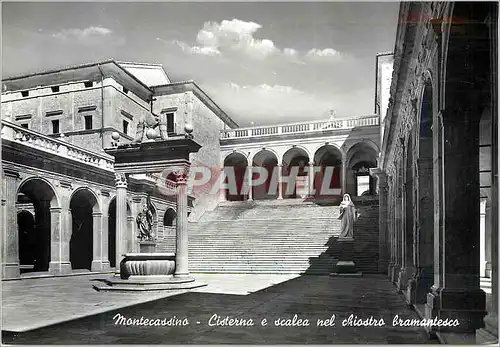 Cartes postales moderne Montecassino Cisterna e Scalea nell Chiostro bramantesco