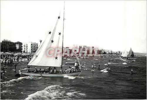 Cartes postales moderne Cattolica Spiaggia e Alberghi Rimini