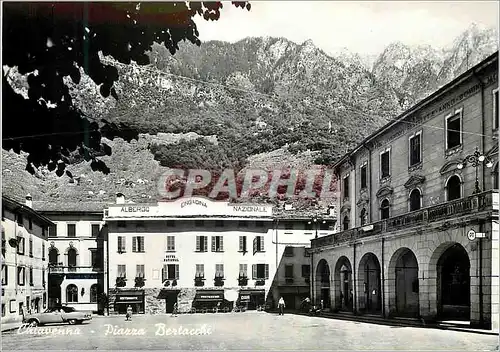 Cartes postales moderne Chiavenna Sondrio Piazza Bertacchi