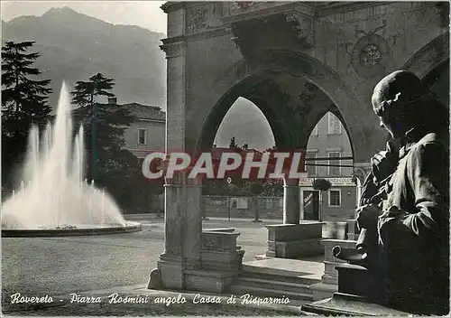 Cartes postales moderne Rovereto Trento - Piazza Rosmini angolo Cassa di Risparmio