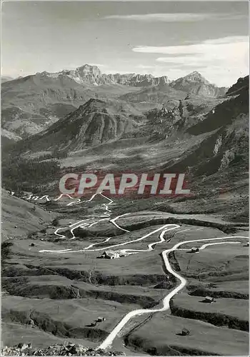 Cartes postales moderne Strada del Passo Pordoi m 2250 Verso Le dolomiti Ampezzane