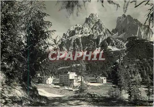 Cartes postales moderne Grand Hotel Tre Croci Verso Il Cristallo m 3216