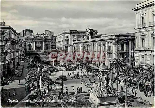 Cartes postales moderne Catania Place Stesicoro et Monument a Bellini