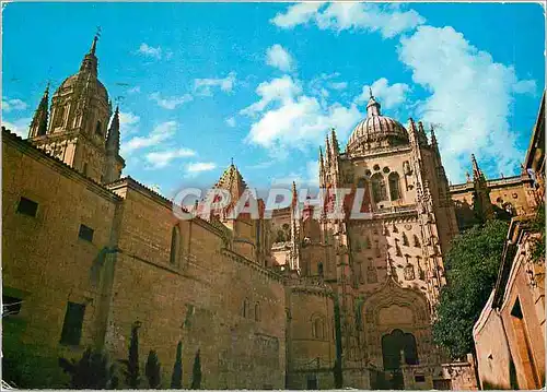 Cartes postales moderne Salamanca petite cour coupoles cathedrale et tour du coq