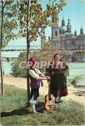 Cartes postales moderne Zaragoza une paire d'aragonais typiques sur le bord de l'ebre