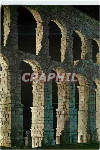 Cartes postales moderne Segovia detail de l'aqueduc vue nocturne