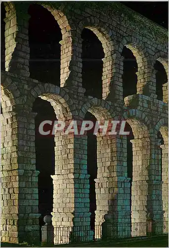 Cartes postales moderne Segovia detail de l'aqueduc vue nocturne