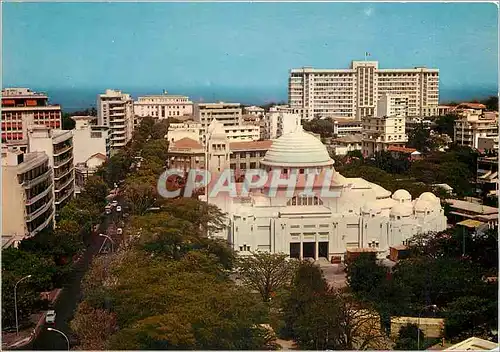 Cartes postales moderne Senegal Dakar Au premier plan la Cathedrale du Souvenir Africain