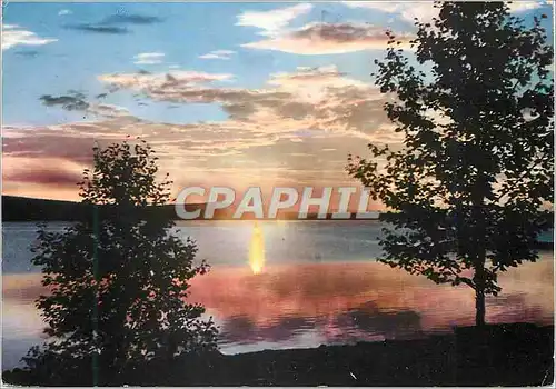 Cartes postales moderne Midnattssol Lappland The Midnight Sun gives Lappland tropical colors