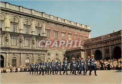 Cartes postales moderne Stockholm The Royal Gaurd at Castle Militaria