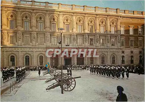 Cartes postales moderne Stockholm Slott Kortet delas ut av Posten till Militaria