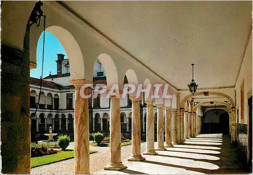 Cartes postales moderne Portugal Evora Cour de l'ancienne Univeriste