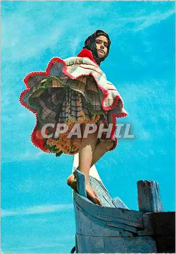 Moderne Karte Portugal Nazare Jeune fille portant les sept jupes (regional)