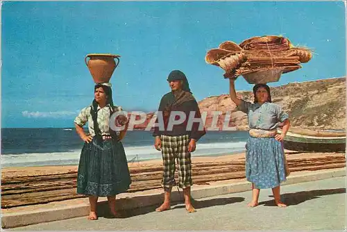 Cartes postales moderne 2 nazare portugal costumes typique