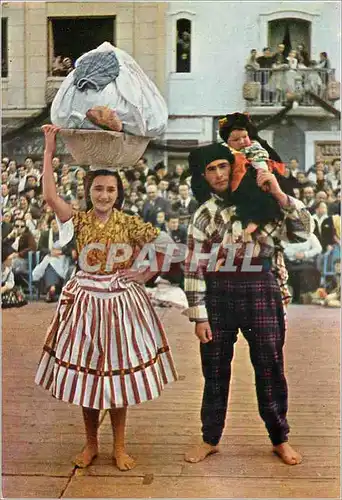 Cartes postales moderne 12 nazare portugal costumes typique