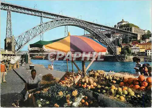 Cartes postales moderne Porto un detail de la place de ribeira et pont d luis