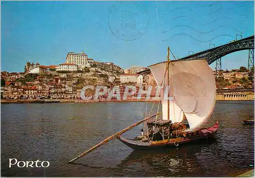Cartes postales moderne Porto bateau rabelo et le fleuve douro
