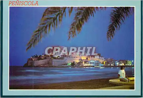 Cartes postales moderne N 46 Peniscola vue de la plage et village