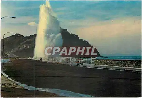 Cartes postales moderne San sebastian 90 grosse mer dans le cantabrique