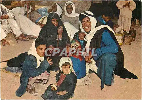 Cartes postales moderne A Beduin Family