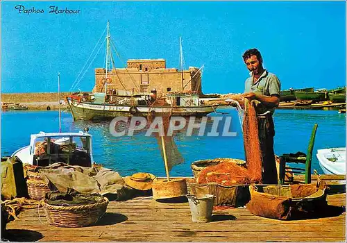 Cartes postales moderne Cyprus Paphos Harbour Bateau Peche