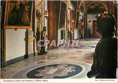 Cartes postales moderne Grandmasters Palace and Armoury Valletta Malta Militaria
