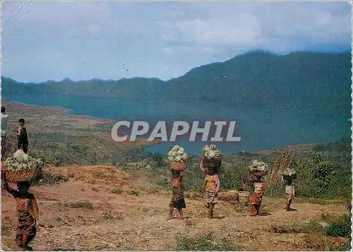 Cartes postales moderne The Bafur Lake and the Mt Abang of Bali