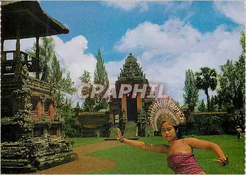 Moderne Karte The noted Taman Ajun in Bali and a graceful Djanger dancer Djanger Dance is a modern and popular